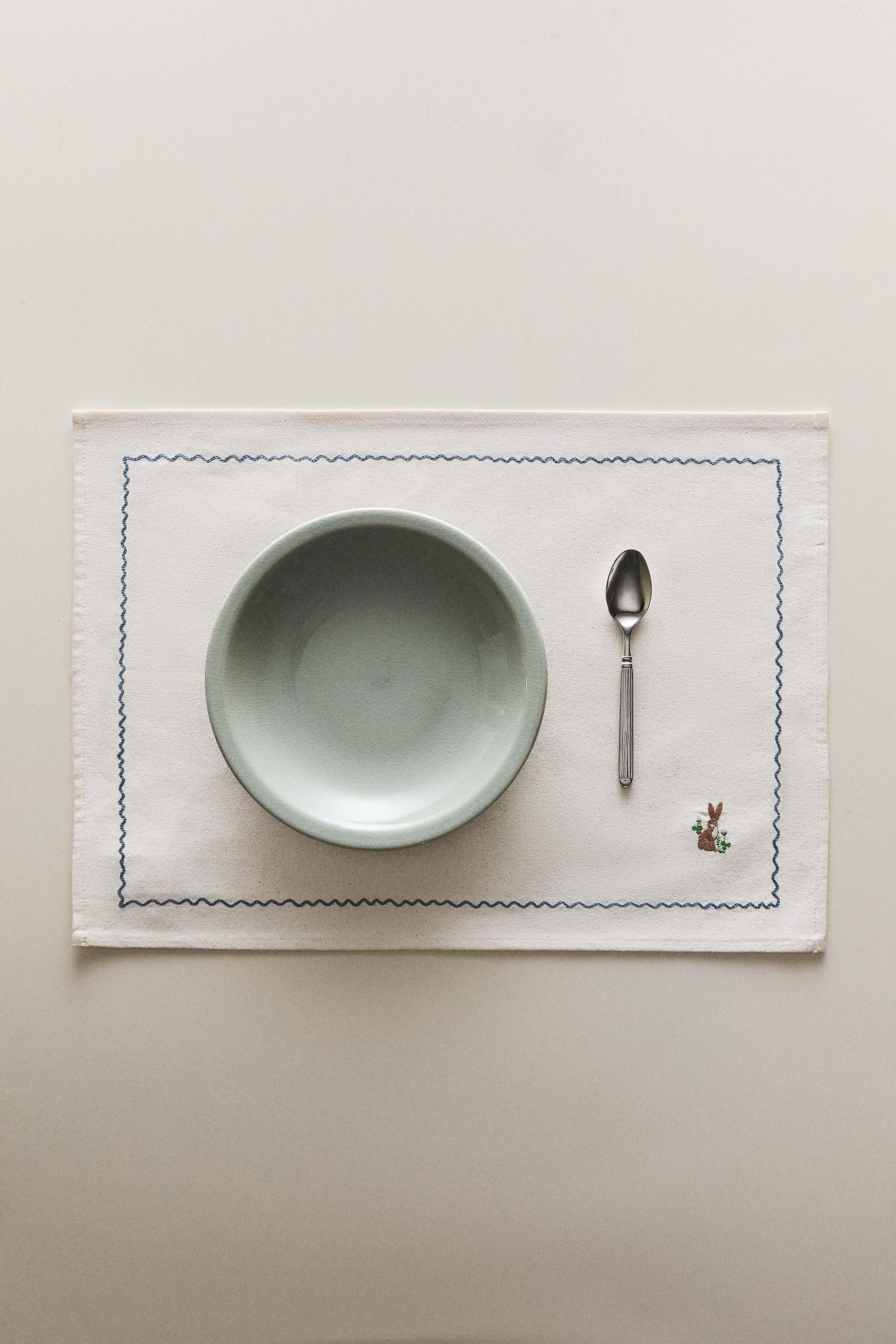 SET DE TABLE COTON BRODÉ LAPIN